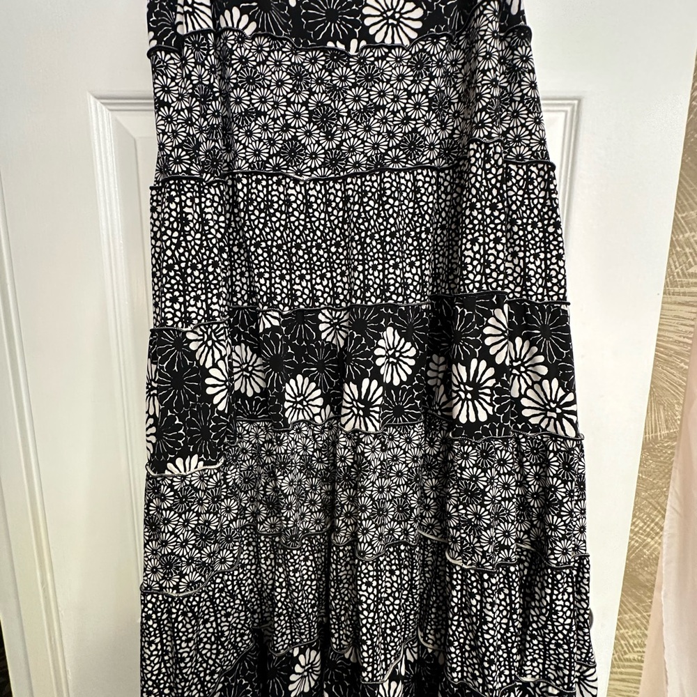 Max Studio Black and White Floral Maxi Skirt